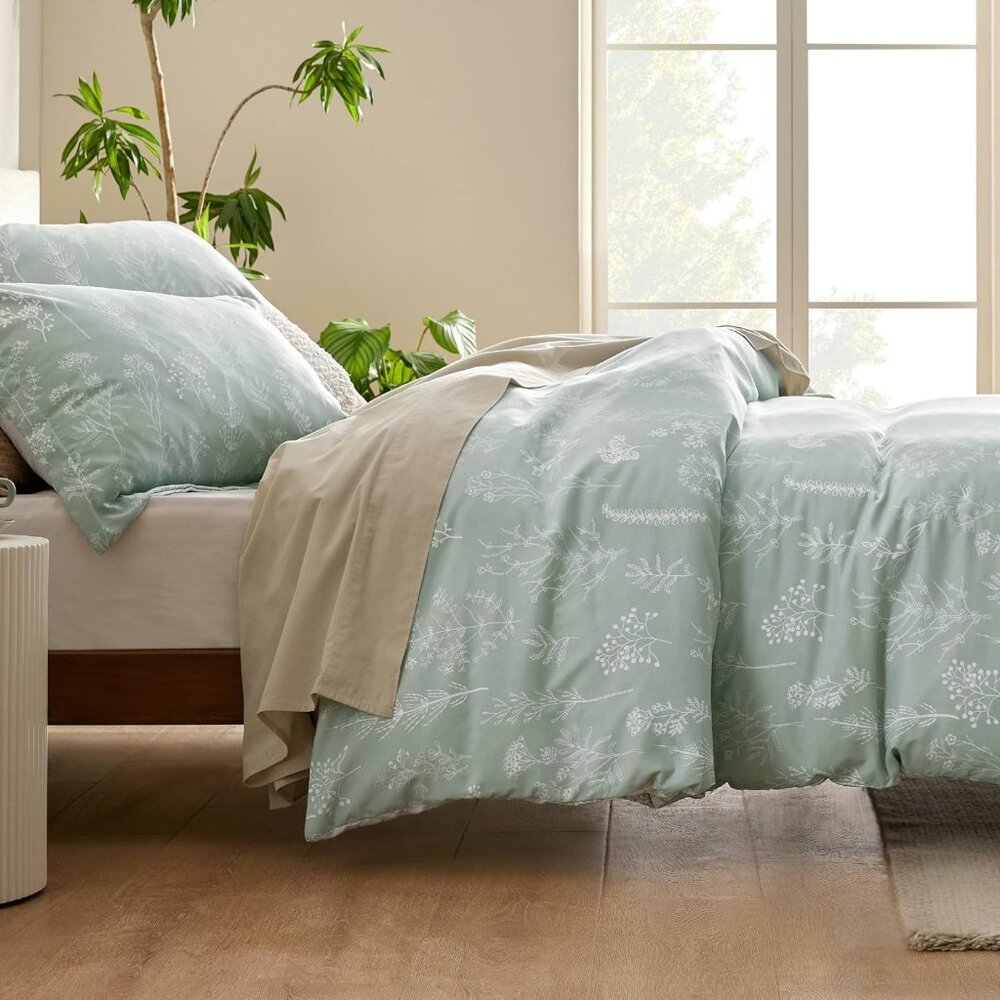 Bedsure Queen Comforter Set - Sage Green Bed Set, 3 Pieces Cute Floral Bedding, - Picture 5 of 6